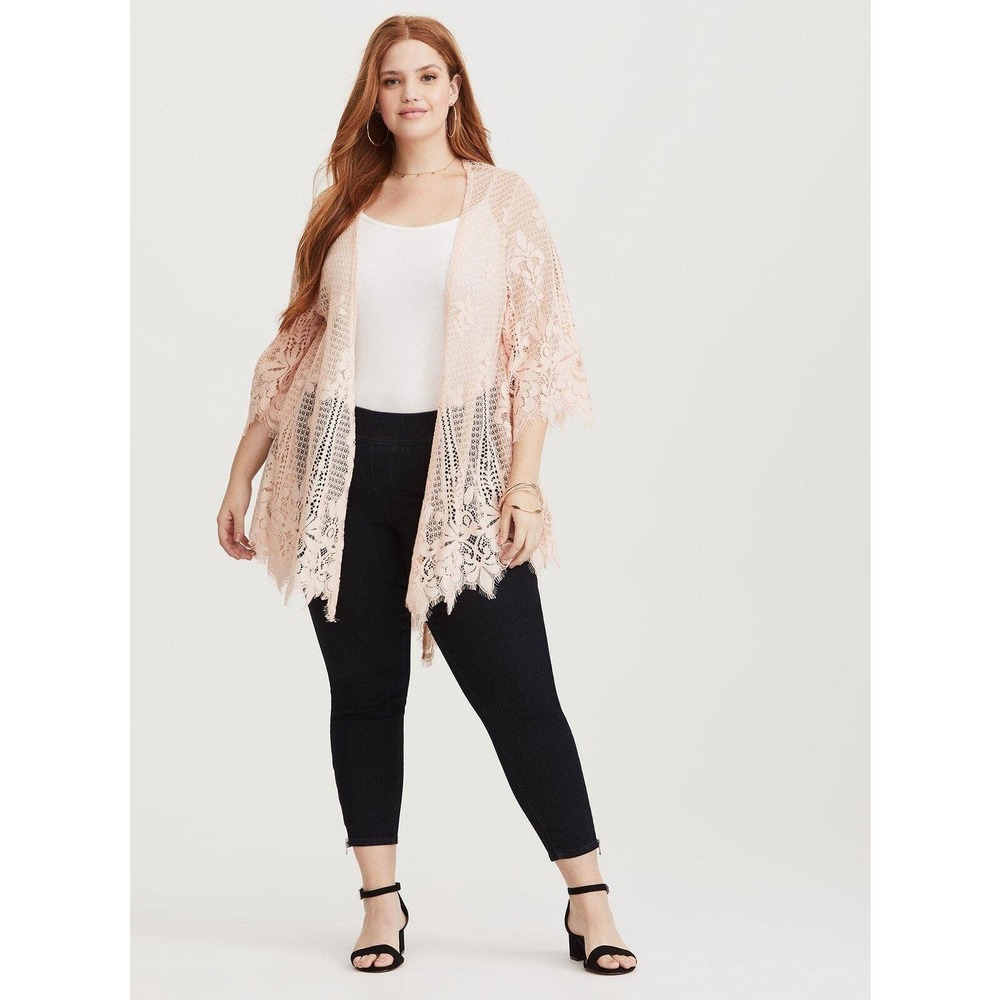 Torrid Scalloped Lace Kimono Open Front Pale Blush Floral Plus Size 3/4 3X 4X - Picture 10 of 10